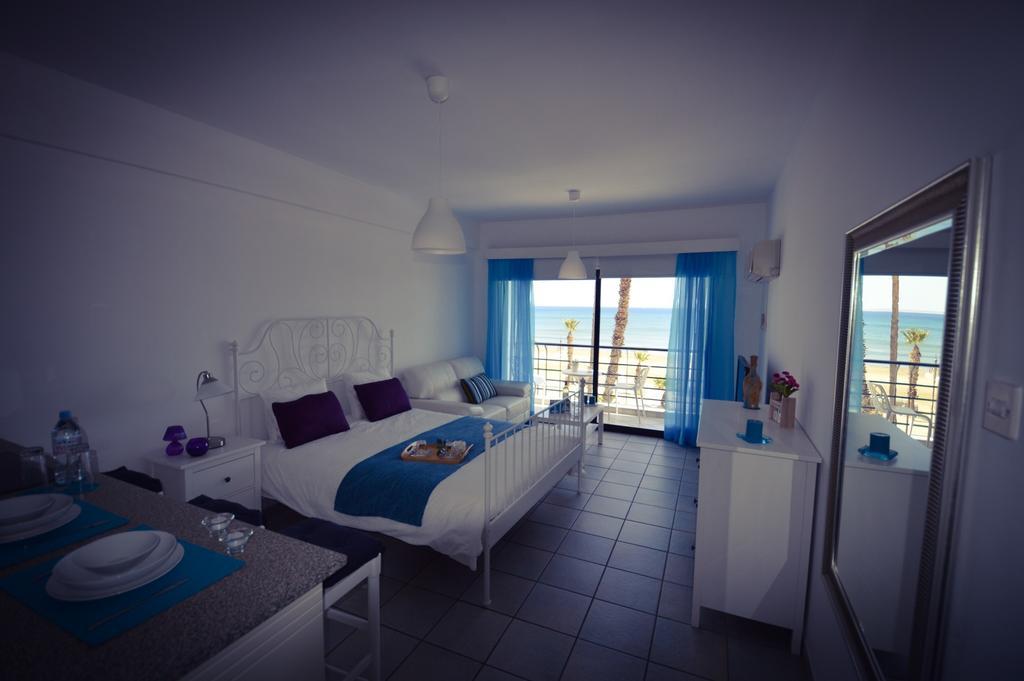 Krasas Beach Apartment Rentals Larnaca Kamer foto